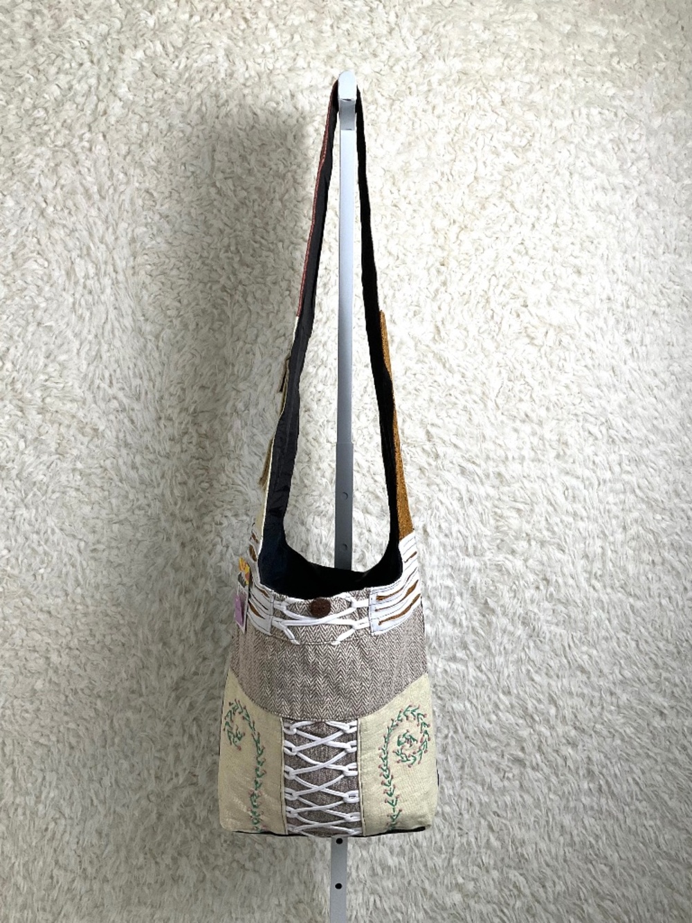 HIMALAYAN HOBO-STYLE WOMEN'S CROSSBODY/SLING PURSE~NWT!